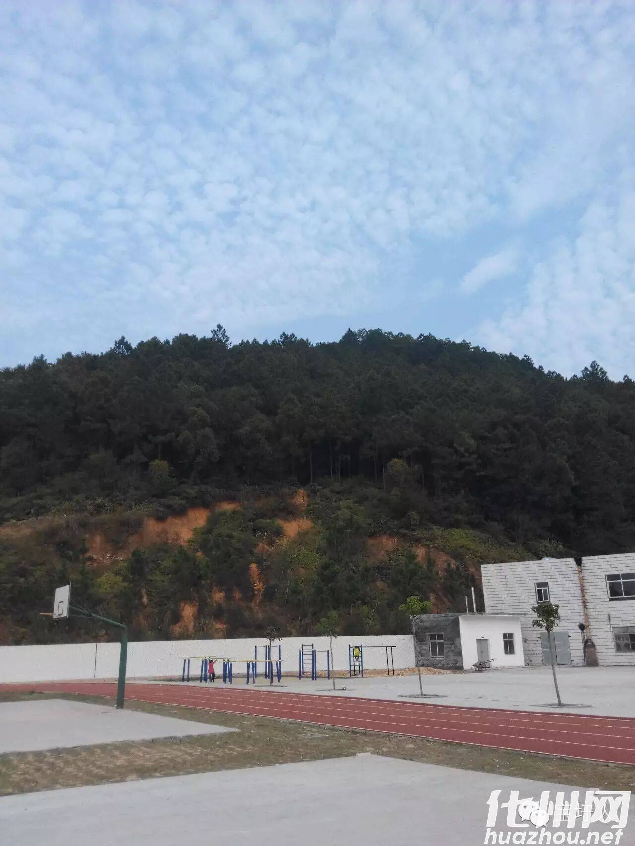 化州市宝圩镇宝圩中学简介 -4 化州市宝圩镇宝圩中学简介 -4